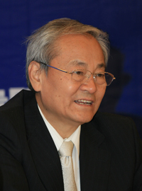 高端访谈:重温历史 坚定信念 高端访谈:重温历史 坚定信念