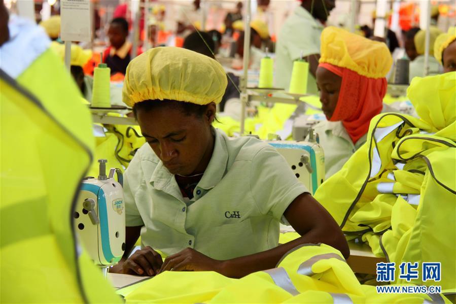 中国人开办服装厂助力“卢旺达制造”