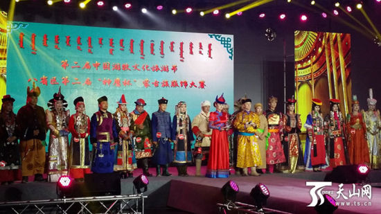 博湖县“蒙古族服饰”在疆外大放异彩