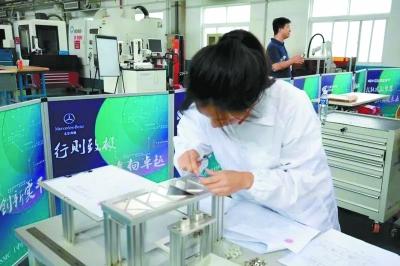 从纺织工到3D打印造型师 折射北京产业升级变迁