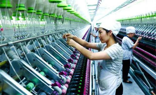 乌苏市纺织服装企业带动4100人就业增收