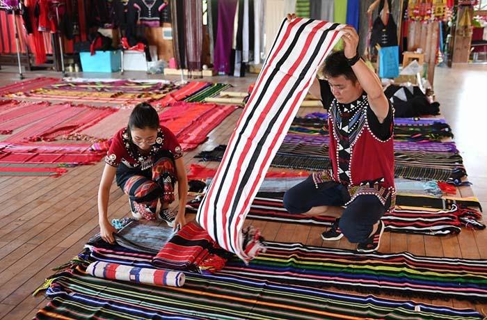 创新民族纺织工艺助佤族村民增收