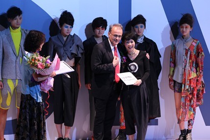 ESMOD·北京2011秋冬时装发布　洪晃首次签约设计师