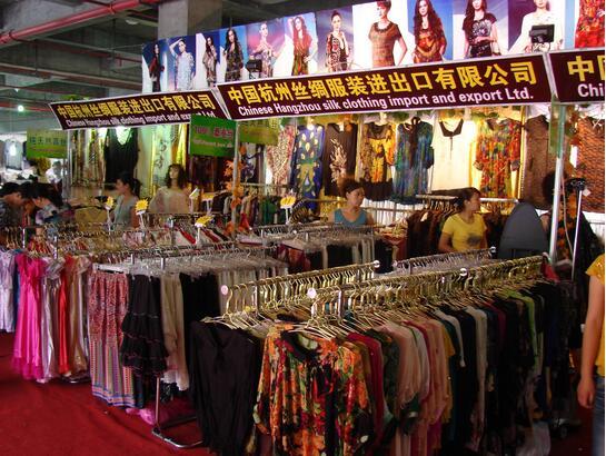2016年全国真丝绸商品出口29.36亿元 呈下滑趋势